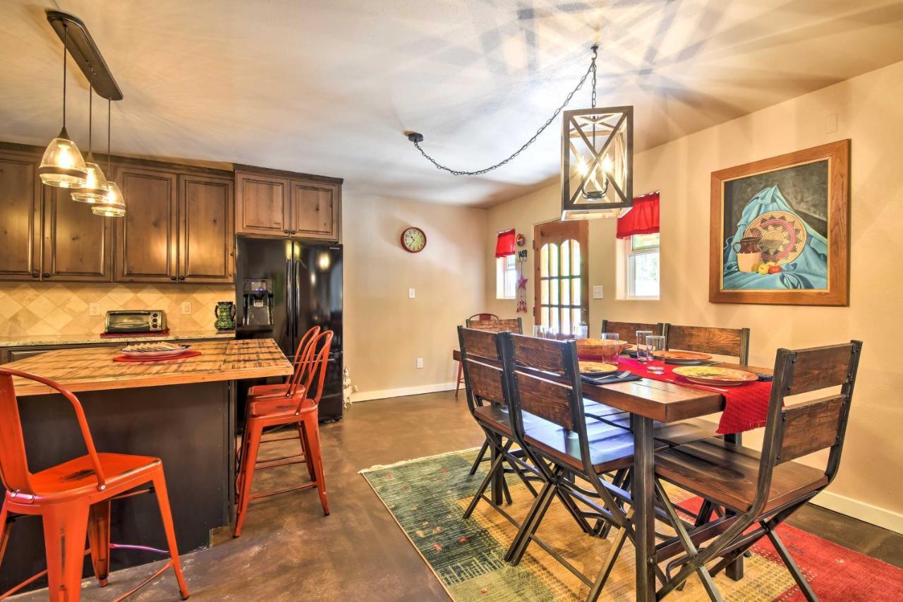 Cozy Home With Media Room Short Walk To Taos Plaza! Εξωτερικό φωτογραφία