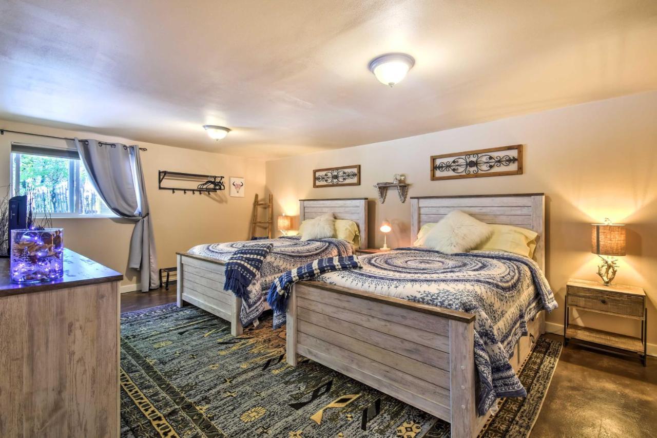 Cozy Home With Media Room Short Walk To Taos Plaza! Εξωτερικό φωτογραφία