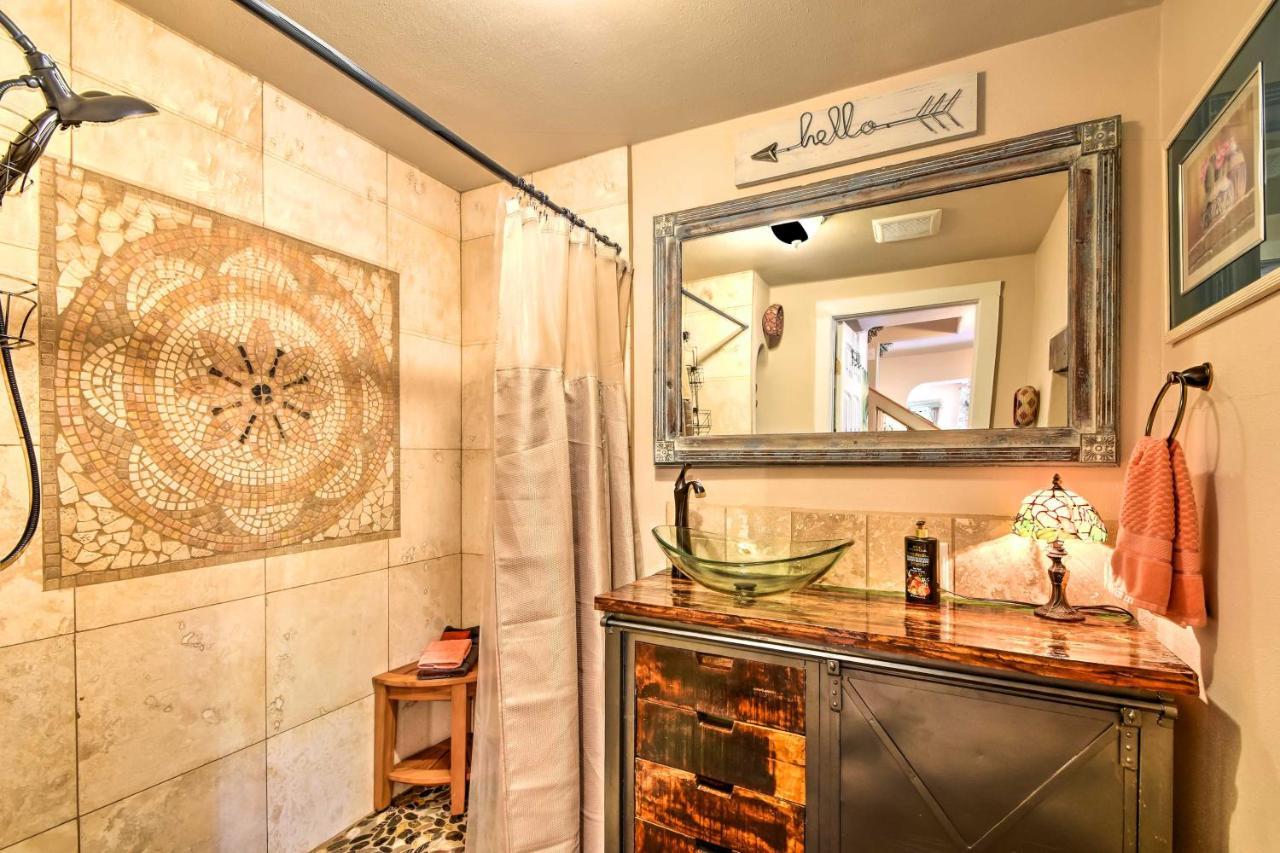 Cozy Home With Media Room Short Walk To Taos Plaza! Εξωτερικό φωτογραφία